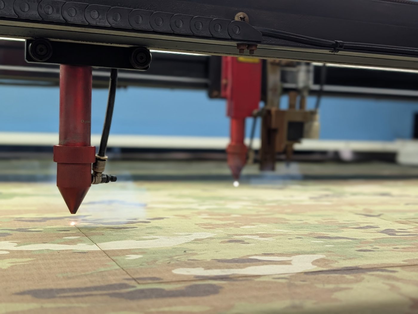 Laser cutting carrier components